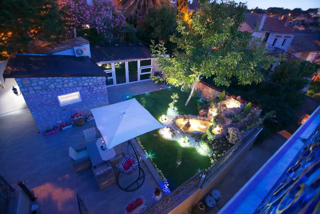 Apartments Villa Morena Мали-Лошинь